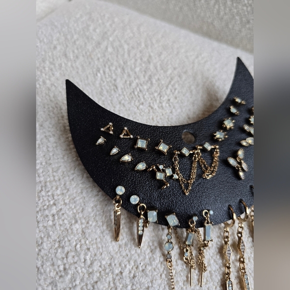 NWT!! FREE PEOPLE, Moonglow Stud Set in Opal/Gold $68 - Picture 5 of 6